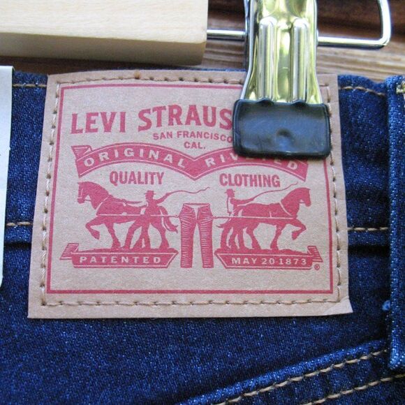 NWT Levi's Ribcage Straight Ankle Jeans - Picture 9 of 11